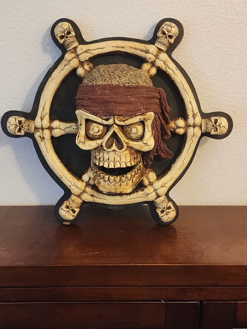 Pirate Skull Wheel Wall Decor – Cream and Brown